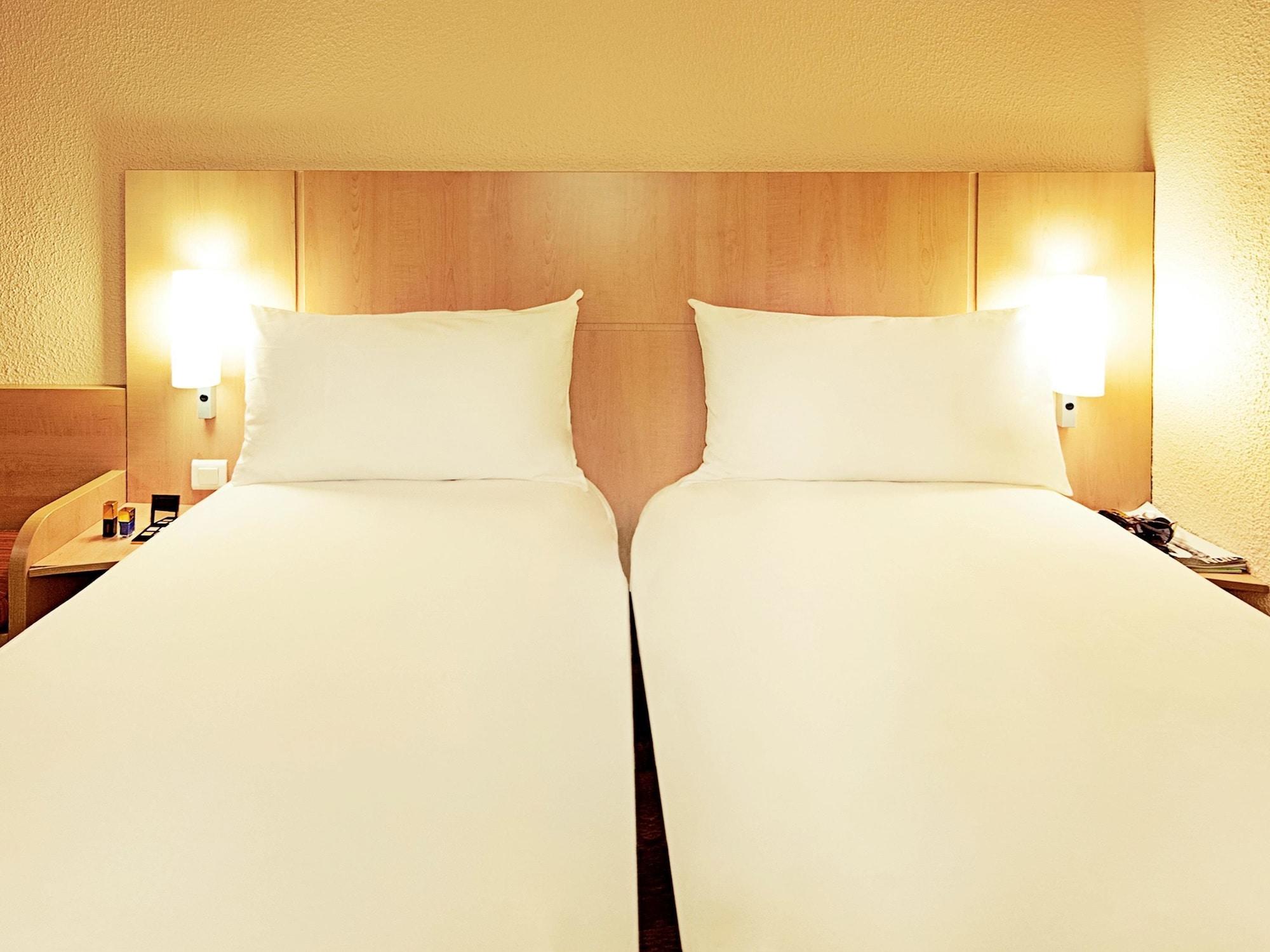 Hotel Ibis Coimbra Centro Luaran gambar