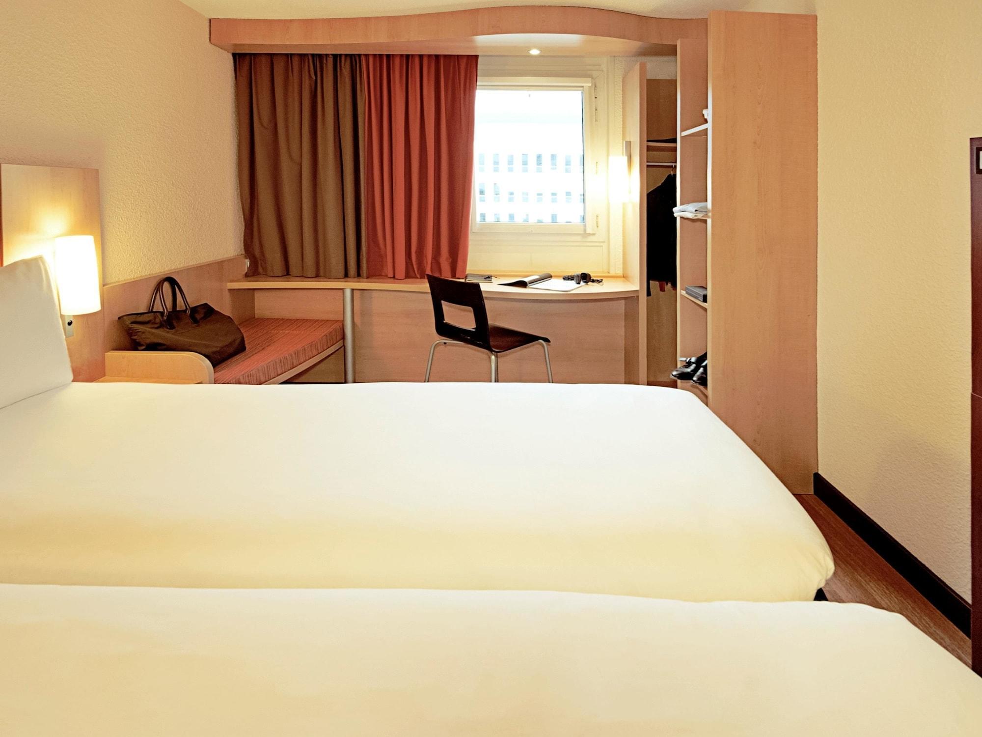 Hotel Ibis Coimbra Centro Luaran gambar