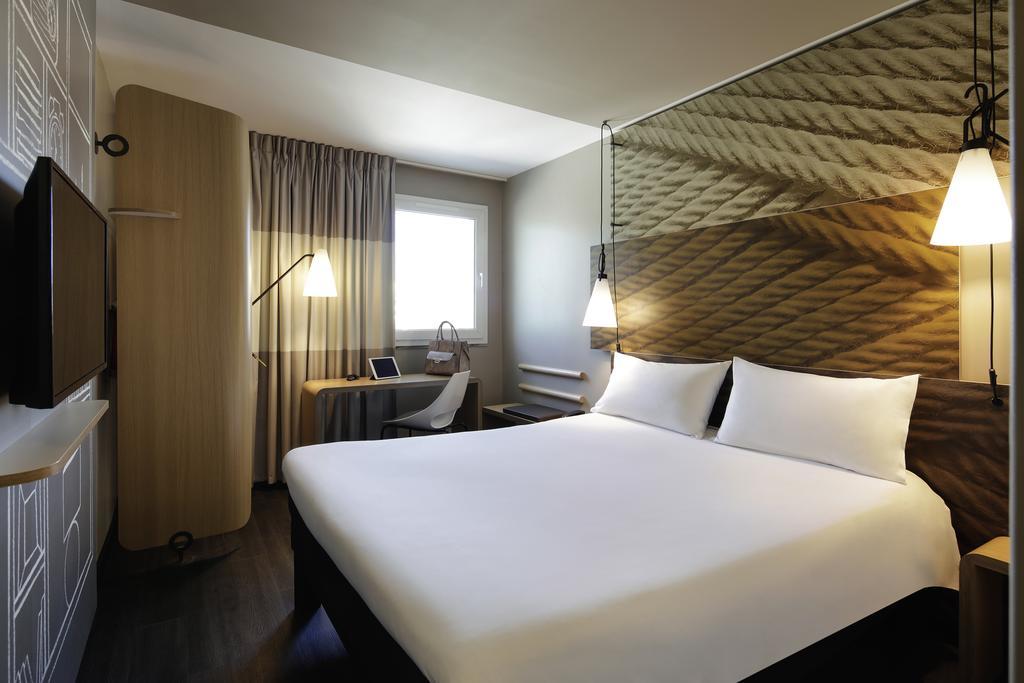 Hotel Ibis Coimbra Centro Luaran gambar